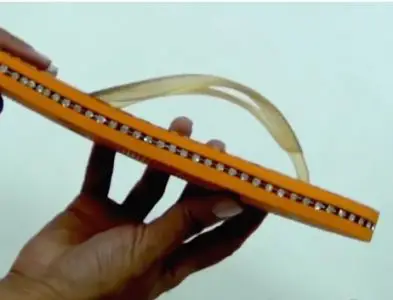 Máquina para Customizar Chinelos – Aprenda a colocar Strass na Lateral dos Chinelos