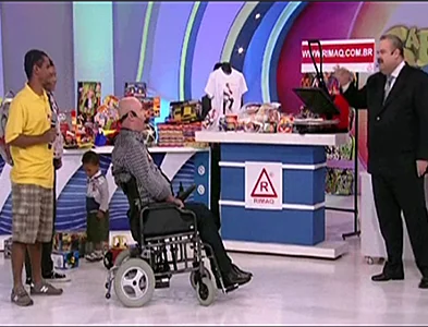 Máquina de chinelos e Estampar. Doação Programa Gilberto Barros.