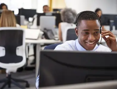 Como cobrar clientes de forma educada e reduzir a inadimplência?